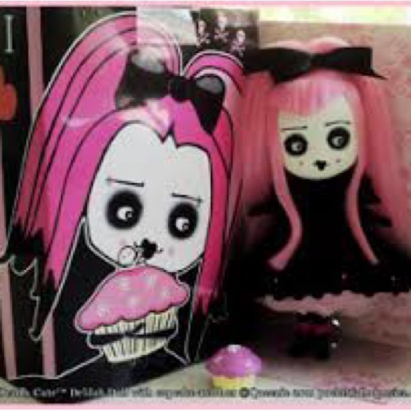 Delilah doll - Picture 3 of 3